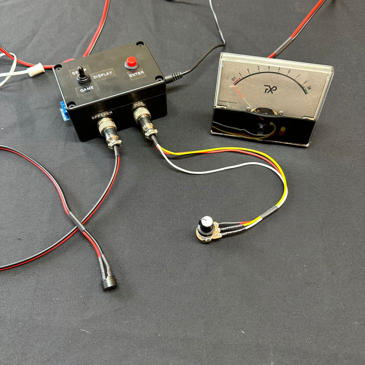 Jeu analogique 2 en 1 – Séquence et Coffre-fort | Module de puzzle Escape Room